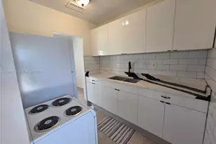 120 NE 10th Ave, Hallandale Beach, FL 33009 - Photo 14