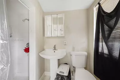 145 NW 6th Ave, Florida City, FL 33034 - Photo 24