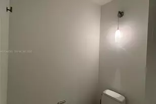 2001 Meridian Ave, Miami Beach, FL 33139 - Photo 30