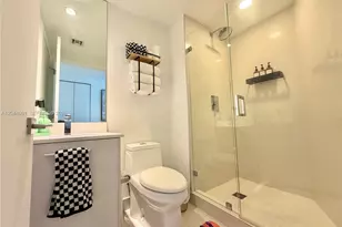 55 SW 9th St, Miami, FL 33130 - Photo 28