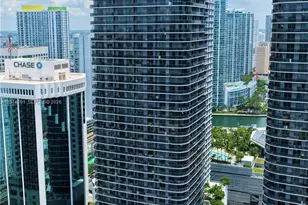 55 SW 9th St, Miami, FL 33130 - Photo 4