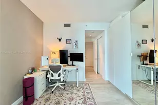 55 SW 9th St, Miami, FL 33130 - Photo 26