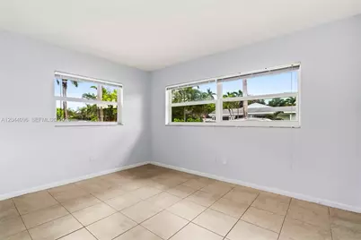 106 E Park Ln E, Hypoluxo, FL 33462 - Photo 18