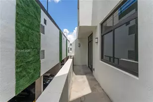 1 Curtiss Pkwy, Miami Springs, FL 33166 - Photo 12