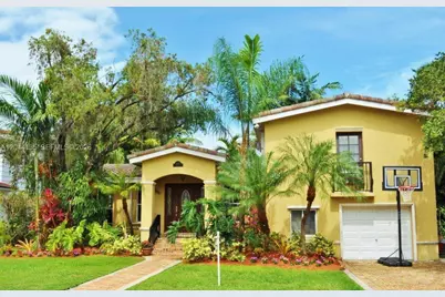 6315 Maynada St, Coral Gables, FL 33146 - Photo 1