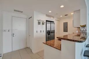 325 S Biscayne Blvd, Miami, FL 33131 - Photo 14