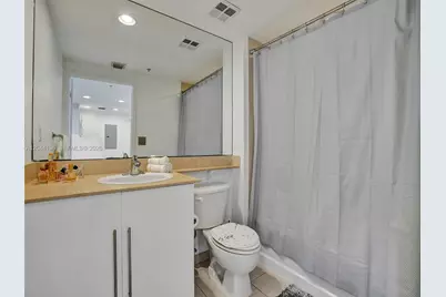 325 S Biscayne Blvd #1520, Miami, FL 33131 - Photo 12