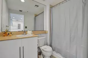 325 S Biscayne Blvd, Miami, FL 33131 - Photo 12