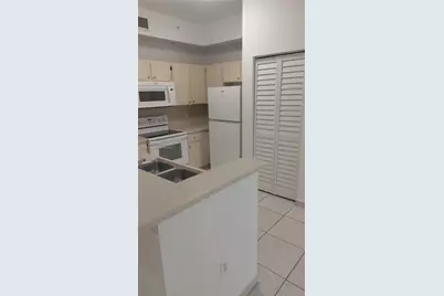 7290 NW 114th Ave #206-7, Doral, FL 33178 - Photo 6