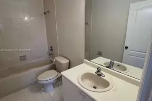 1661 SE 28th St, Homestead, FL 33035 - Photo 8