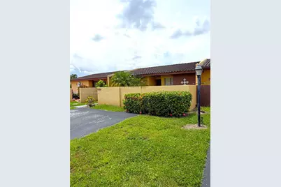 14725 SW 86th Ln, Miami, FL 33193 - Photo 4
