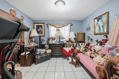 2801 SW 24th St, Miami, FL 33145 - Photo 16