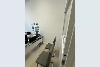 20200 W Dixie Hwy G01 Hwy, Miami, FL 33180 - Photo 18