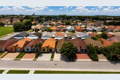 7232 W 29th Way, Hialeah, FL 33018 - Photo 18