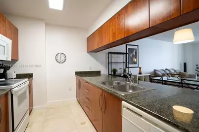 1200 Brickell Bay Dr #2806, Miami, FL 33131 - Photo 12