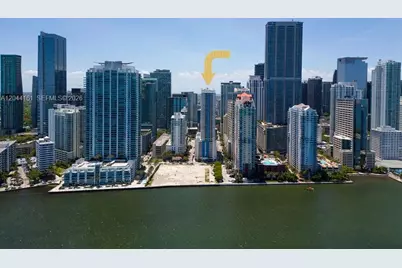 1200 Brickell Bay Dr #2806, Miami, FL 33131 - Photo 2