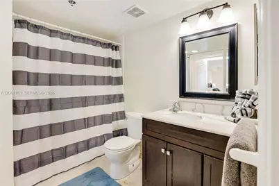 1200 Brickell Bay Dr #2806, Miami, FL 33131 - Photo 18
