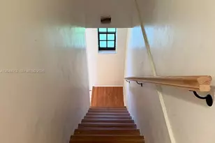 2065 NE 139th St, North Miami Beach, FL 33181 - Photo 12