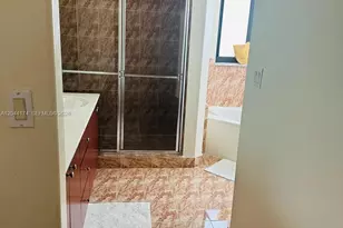 4318 NW 113th Pl, Doral, FL 33178 - Photo 14