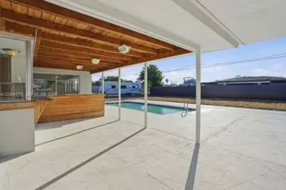 312 Hollywood, Lehigh Acres, FL 33936 - Photo 6