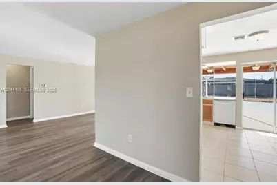 312 Hollywood, Lehigh Acres, FL 33936 - Photo 14