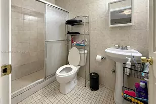 19411 SW 117th Ave, Miami, FL 33177 - Photo 12