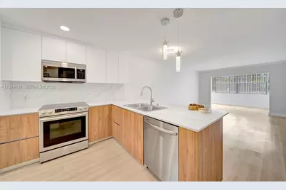 3100 Holiday Springs Blvd #111, Margate, FL 33063 - Photo 6