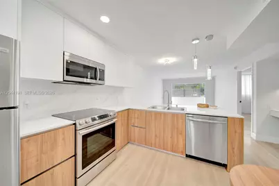 3100 Holiday Springs Blvd #111, Margate, FL 33063 - Photo 6