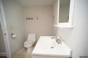 2801 NE 183rd St, Aventura, FL 33160 - Photo 26