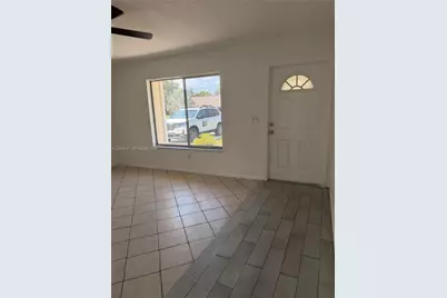 731 SW 24th St SW #1, Vero Beach, FL 32962 - Photo 2