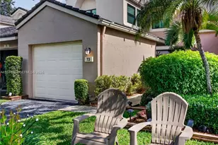 73 NW 98th Terrace, Plantation, FL 33324 - Photo 4