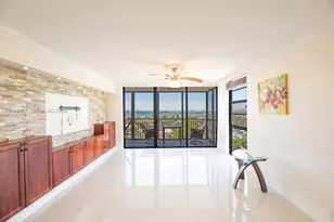 2500 NE 135th St, North Miami, FL 33181 - Photo 2