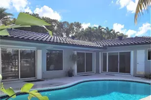 13140 Coronado Dr, North Miami, FL 33181 - Photo 42