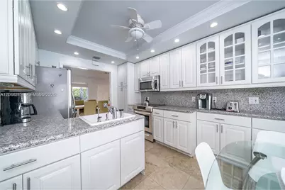 13140 Coronado Dr, North Miami, FL 33181 - Photo 10