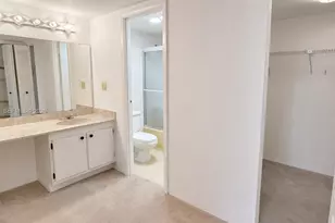 20301 W Country Club Dr, Aventura, FL 33180 - Photo 8