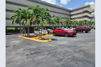 802 NW 87th Ave #312, Miami, FL 33172 - Photo 1
