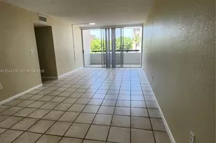 802 NW 87th Ave, Miami, FL 33172 - Photo 2