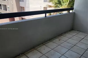 802 NW 87th Ave, Miami, FL 33172 - Photo 8