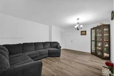 942 NE 199th St #4E, Miami, FL 33179 - Photo 12