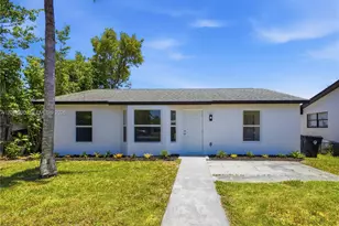 1229 18th Ave N, Lake Worth, FL 33460 - Photo 1