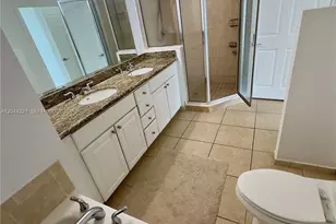 3001 NE 185th St, Aventura, FL 33180 - Photo 18