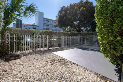 1011 Bay Dr #106, Miami Beach, FL 33141 - Photo 16