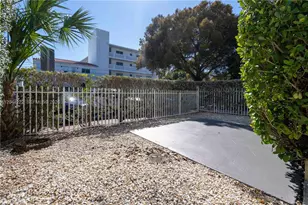 1011 Bay Dr, Miami Beach, FL 33141 - Photo 16