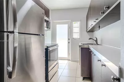 1011 Bay Dr #106, Miami Beach, FL 33141 - Photo 8