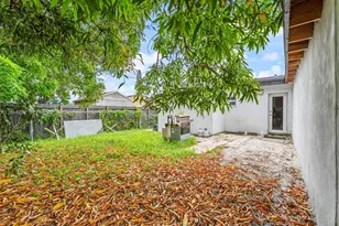 1215 Kasim St, Opa-Locka, FL 33054 - Photo 24