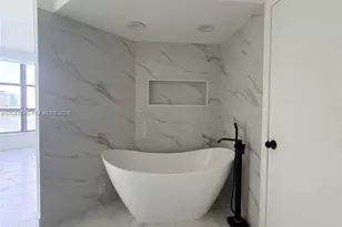 19101 NE 36th Ct, Aventura, FL 33180 - Photo 16