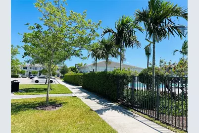 22913 SW 99th Ave, Cutler Bay, FL 33190 - Photo 12