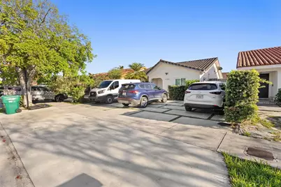 10358 NW 128th Ter, Hialeah Gardens, FL 33018 - Photo 2