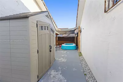 10358 NW 128th Ter, Hialeah Gardens, FL 33018 - Photo 24