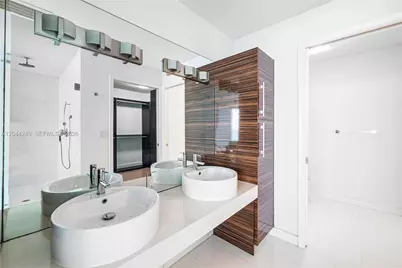 2020 N Bayshore Dr #3904, Miami, FL 33137 - Photo 12